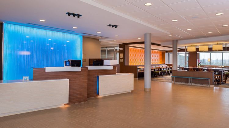 Fairfield Inn & Suites Huntington Lobby