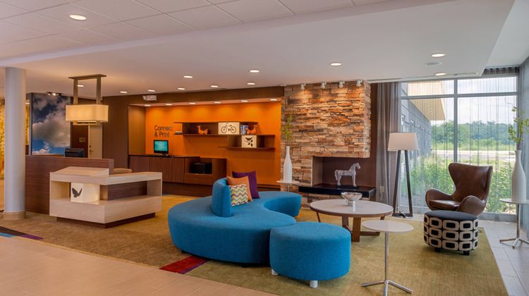 Fairfield Inn & Suites Huntington Lobby