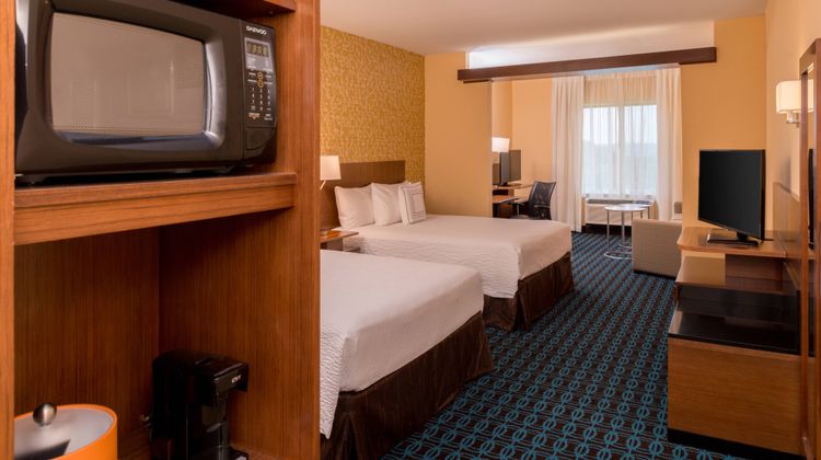 Fairfield Inn & Suites Huntington Suite