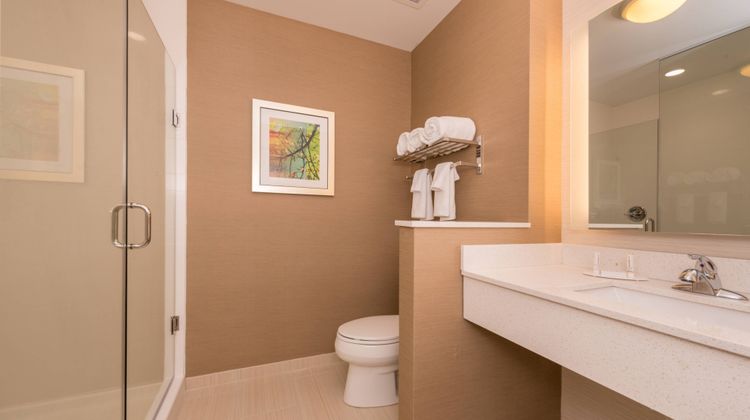 Fairfield Inn & Suites Huntington Room
