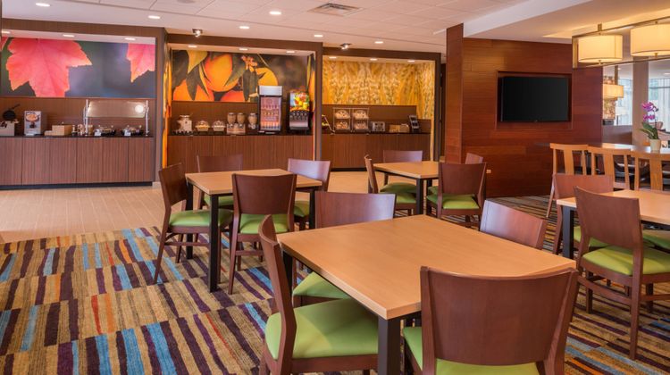 Fairfield Inn & Suites Huntington Restaurant