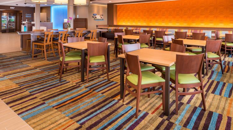 Fairfield Inn & Suites Huntington Restaurant