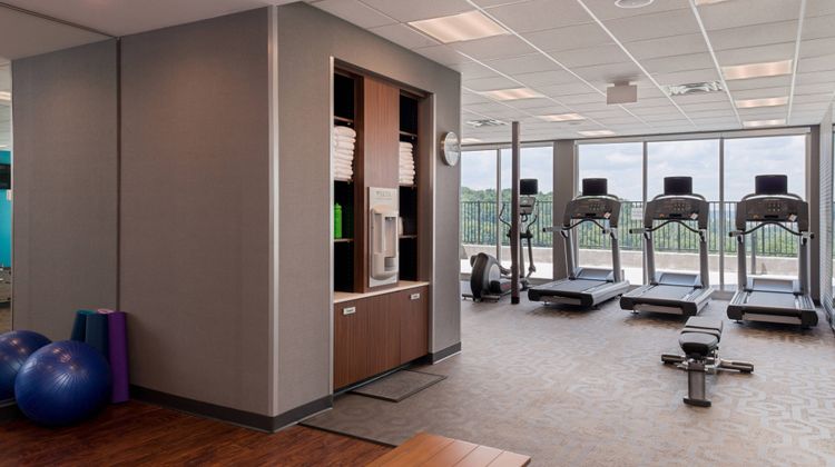 Fairfield Inn & Suites Huntington Health Club