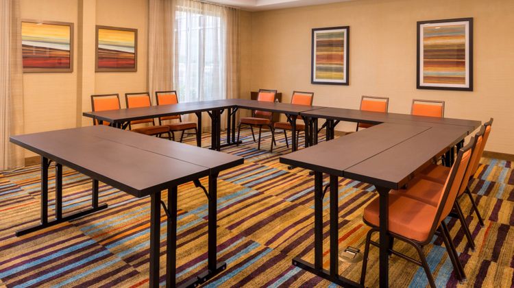 Fairfield Inn & Suites Huntington Meeting