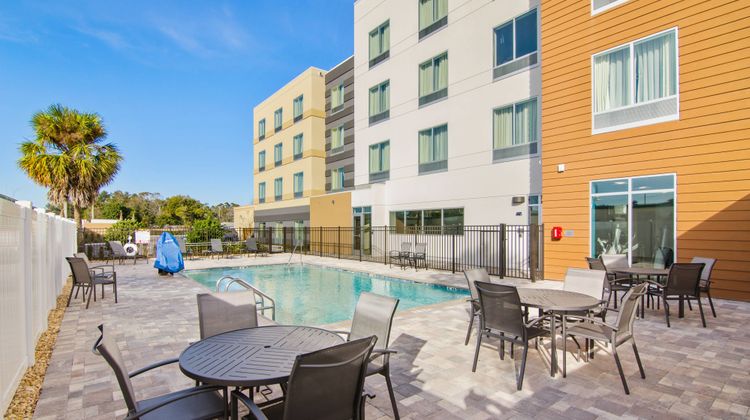 Fairfield Inn/Suites St Petersburg North Pool