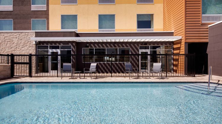 Fairfield Inn/Suites Tampa Wesley Chapel Pool