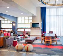 Four Points Philadelphia Airport Lobby