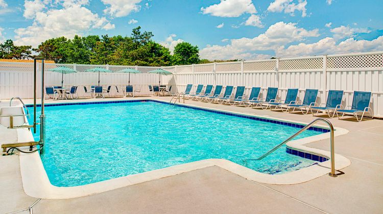 Four Points Philadelphia Airport Pool