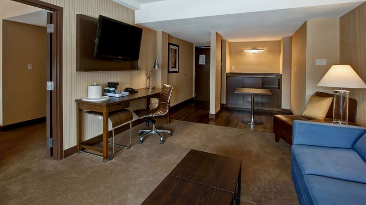 Four Points by Sheraton Peoria Room