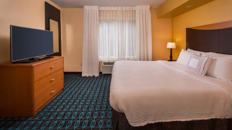 <b>Fairfield Inn & Suites Dulles Chantilly Suite</b>. Images powered by <a href="https://www.leonardoworldwide.com/" title="Leonardo Worldwide" target="_blank">Leonardo</a>.