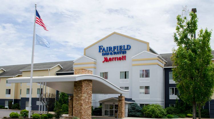 Fairfield Inn & Suites Hazleton Exterior
