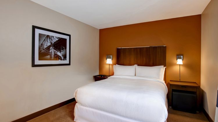 Four Points by Sheraton Peoria Suite