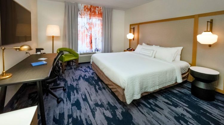 Fairfield Inn & Suites Hazleton Room