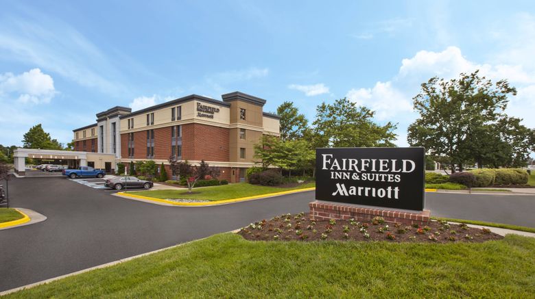 <b>Fairfield Inn & Suites Reston/Herndon Exterior</b>. Images powered by <a href="https://www.leonardoworldwide.com/" title="Leonardo Worldwide" target="_blank">Leonardo</a>.