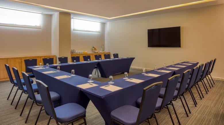 <b>Four Points by Sheraton Cancun Centro Meeting</b>. Images powered by <a href="https://www.leonardoworldwide.com/" title="Leonardo Worldwide" target="_blank">Leonardo</a>.