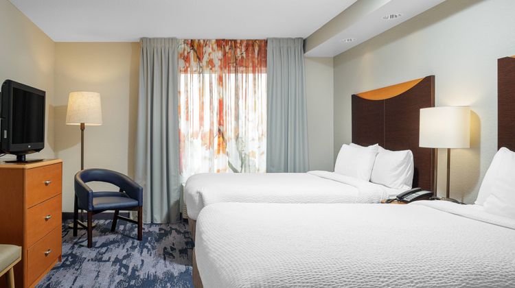 Fairfield Inn & Suites by Marriott Paducah Suite