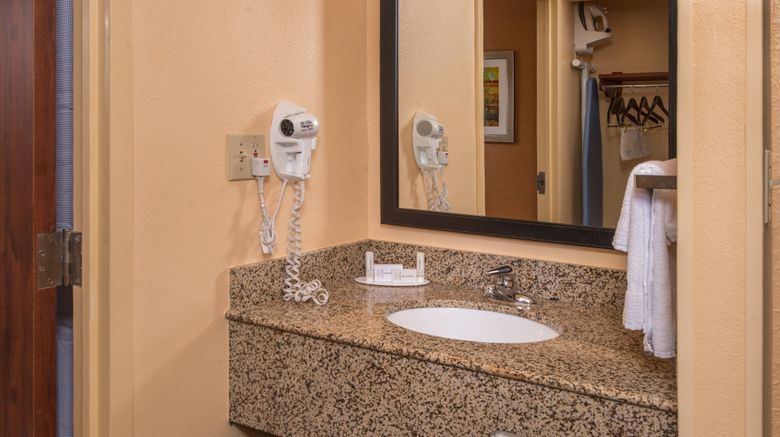 <b>Fairfield Inn & Suites Dulles Chantilly Room</b>. Images powered by <a href="https://www.leonardoworldwide.com/" title="Leonardo Worldwide" target="_blank">Leonardo</a>.