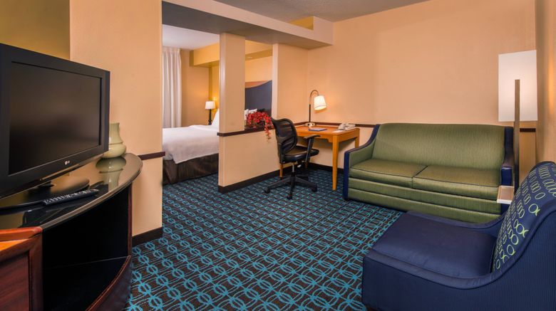 <b>Fairfield Inn & Suites Dulles Chantilly Room</b>. Images powered by <a href="https://www.leonardoworldwide.com/" title="Leonardo Worldwide" target="_blank">Leonardo</a>.