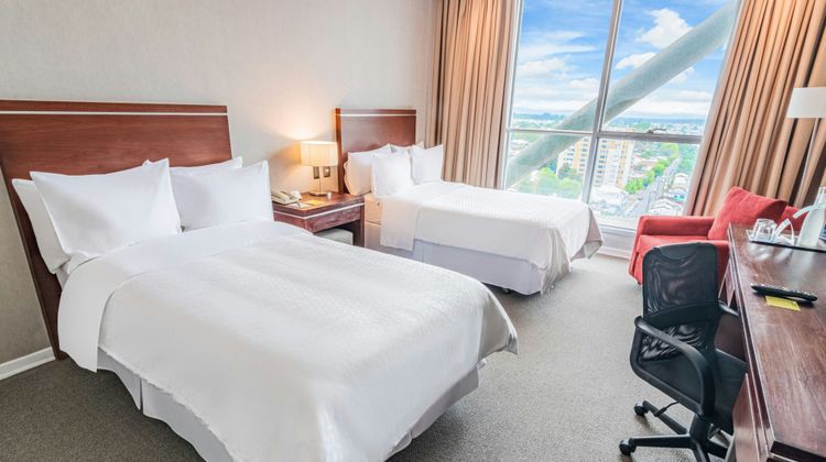 Four Points by Sheraton Los Angeles Room
