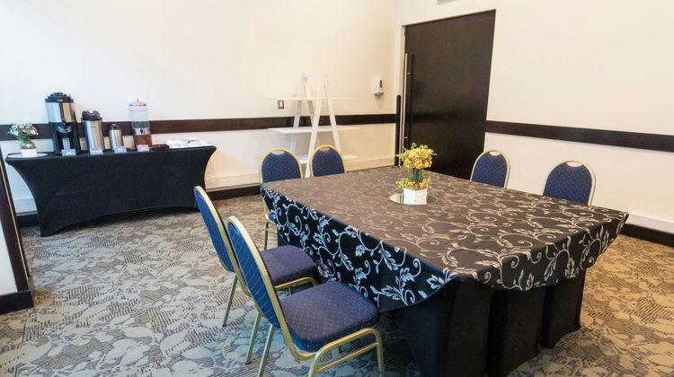 Four Points by Sheraton Los Angeles Meeting