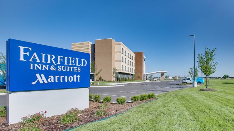 Fairfield Inn & Suites Wichita East Exterior