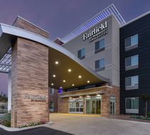 Fairfield Inn & Suites Moorpark Exterior