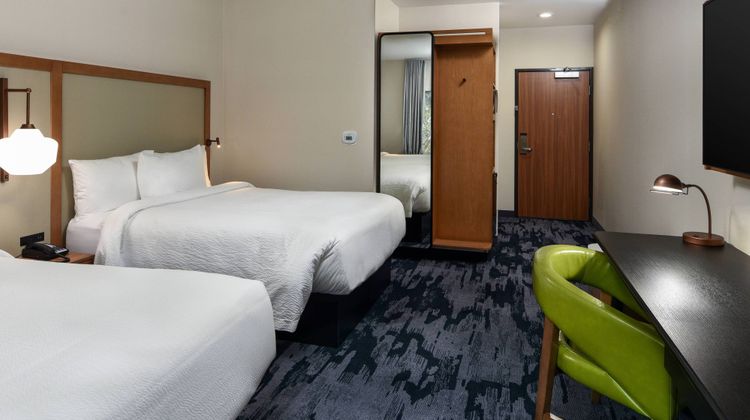 Fairfield Inn & Suites Moorpark Room