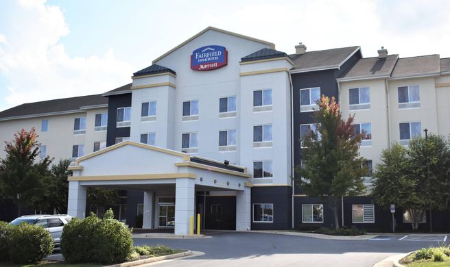 Fairfield Inn & Suites Exterior