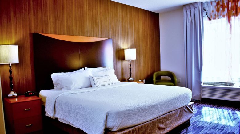 <b>Fairfield Inn & Suites Room</b>. Images powered by <a href="https://www.leonardoworldwide.com/" title="Leonardo Worldwide" target="_blank">Leonardo</a>.