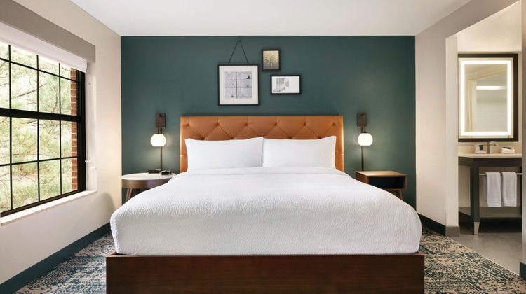 Four Points by Sheraton Raleigh Room