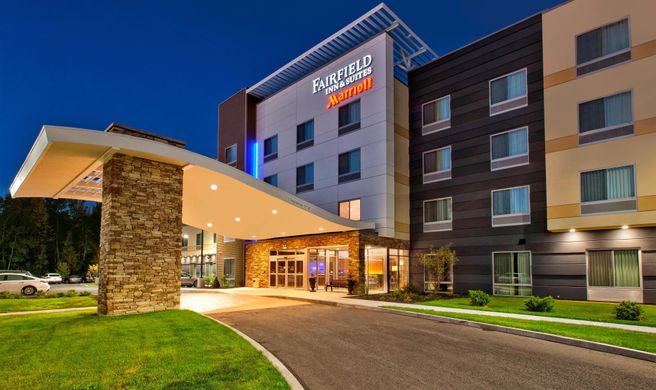 Fairfield Inn & Suites Plattsburgh West Exterior
