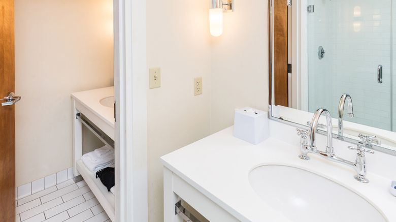 <b>Four Points by Sheraton Eastham Cape Cod Room</b>. Images powered by <a href="https://www.leonardoworldwide.com/" title="Leonardo Worldwide" target="_blank">Leonardo</a>.