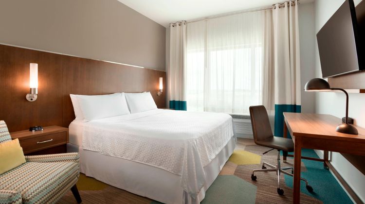 Four Points by Sheraton Miami Airport Room