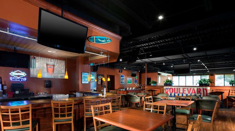 Four Points by Sheraton Kansas City Arpt Restaurant