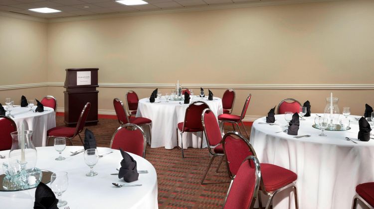 Four Points by Sheraton Kansas City Arpt Meeting