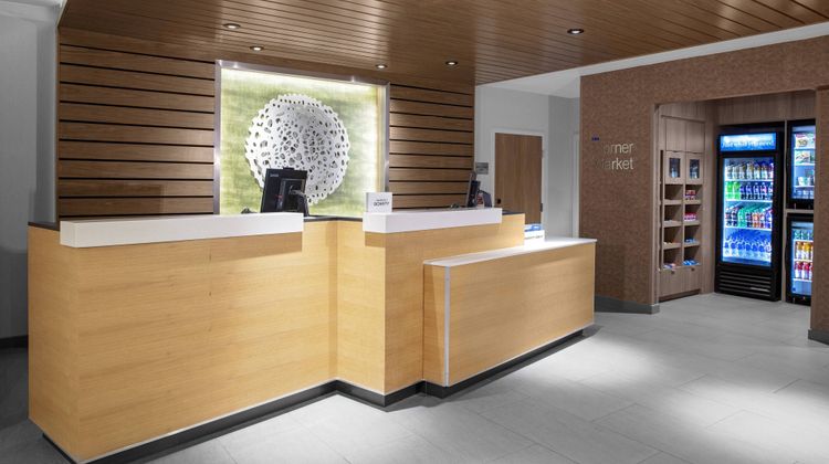 Fairfield Inn & Suites Indianapolis Lobby