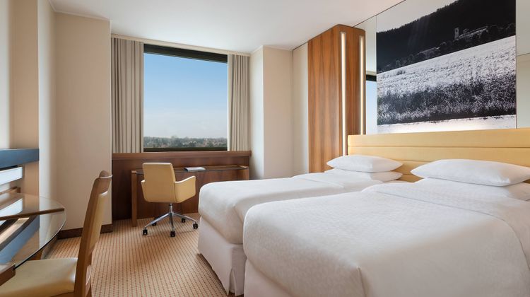 Four Points by Sheraton Padova Room