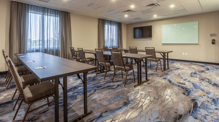Fairfield Inn & Suites Franklin Meeting