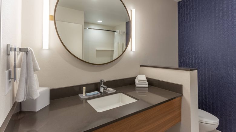 <b>Fairfield Inn & Suites Franklin Room</b>. Images powered by <a href="https://www.leonardoworldwide.com/" title="Leonardo Worldwide" target="_blank">Leonardo</a>.