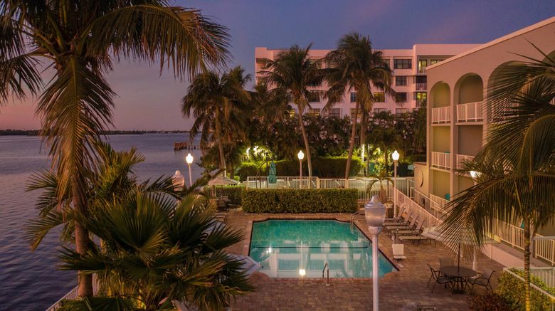 <b>Fairfield Inn & Suites Palm Beach Pool</b>. Images powered by <a href="https://www.leonardoworldwide.com/" title="Leonardo Worldwide" target="_blank">Leonardo</a>.