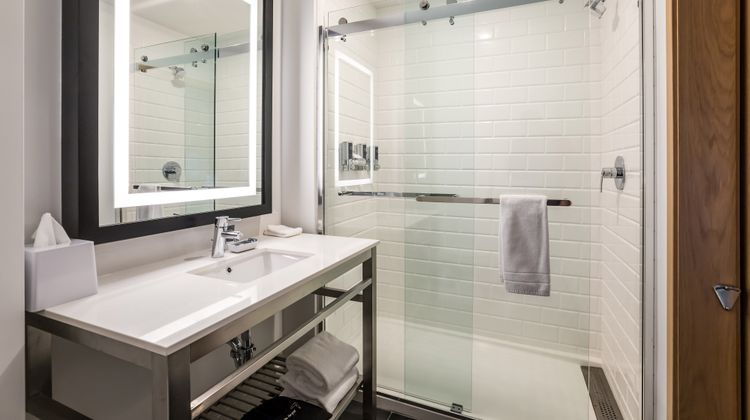 Four Points by Sheraton Elkhart Room