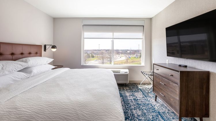 Four Points by Sheraton Elkhart Suite