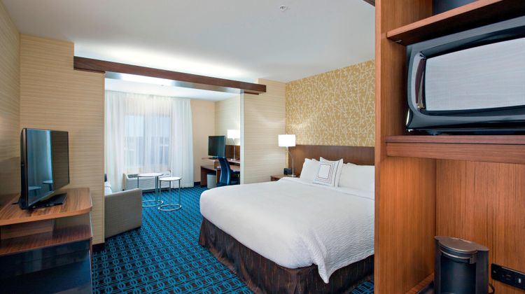 Fairfield Inn/Suites Phoenix Tempe/Arpt Suite