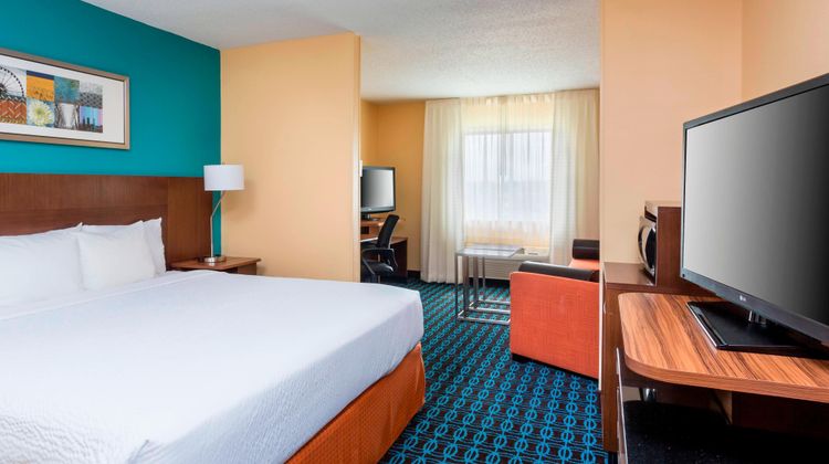 Fairfield Inn & Suites Tyler Suite