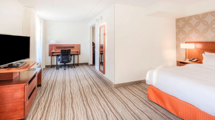 Fairfield Inn/Suites Winston-Salem Dtwn Suite