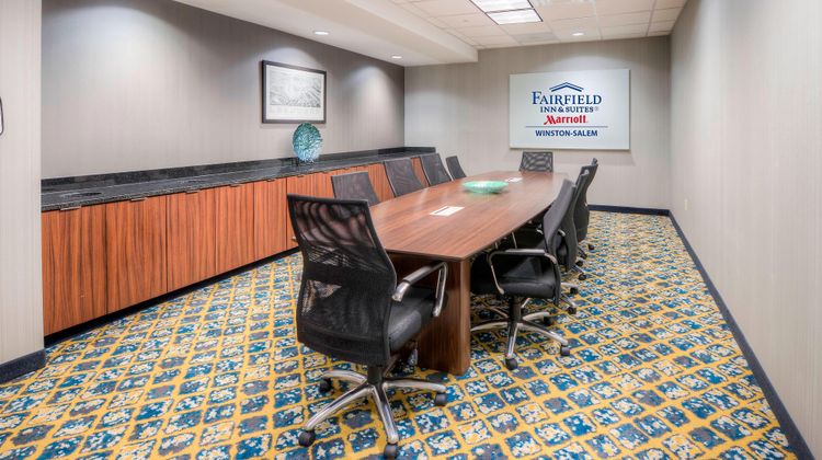 Fairfield Inn/Suites Winston-Salem Dtwn Meeting
