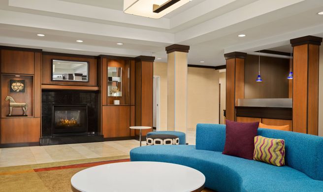 Fairfield Inn & Suites by Marriott Lobby