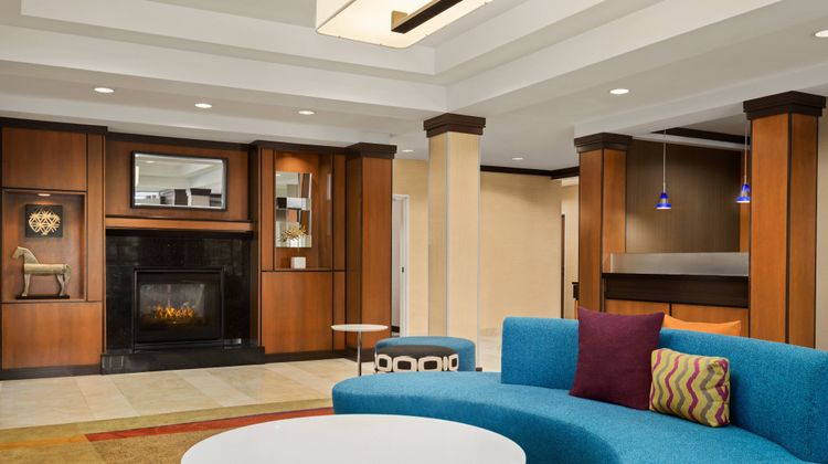 Fairfield Inn & Suites by Marriott Lobby