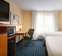 Fairfield Inn & Suites by Marriott Room