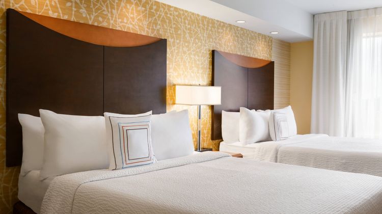 Fairfield Inn & Suites by Marriott Room